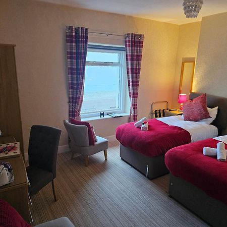 St. Hilary Guest House Llandudno Bagian luar foto