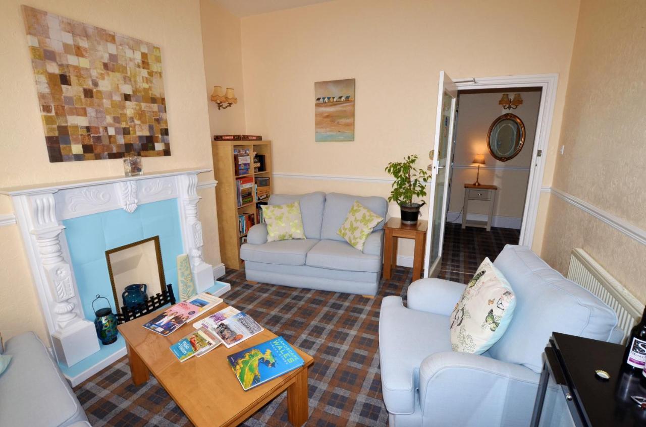St. Hilary Guest House Llandudno Bagian luar foto