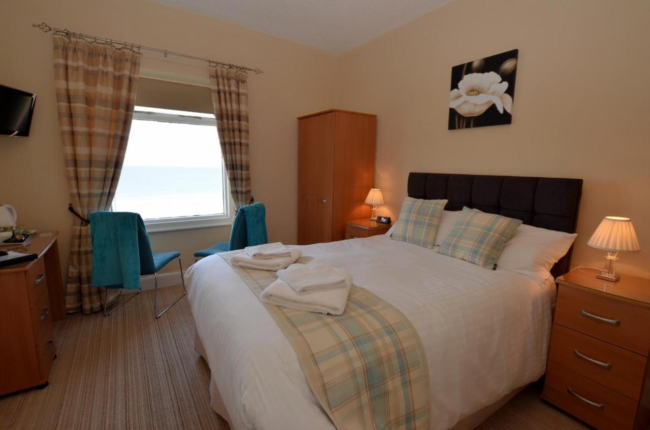 St. Hilary Guest House Llandudno Bagian luar foto