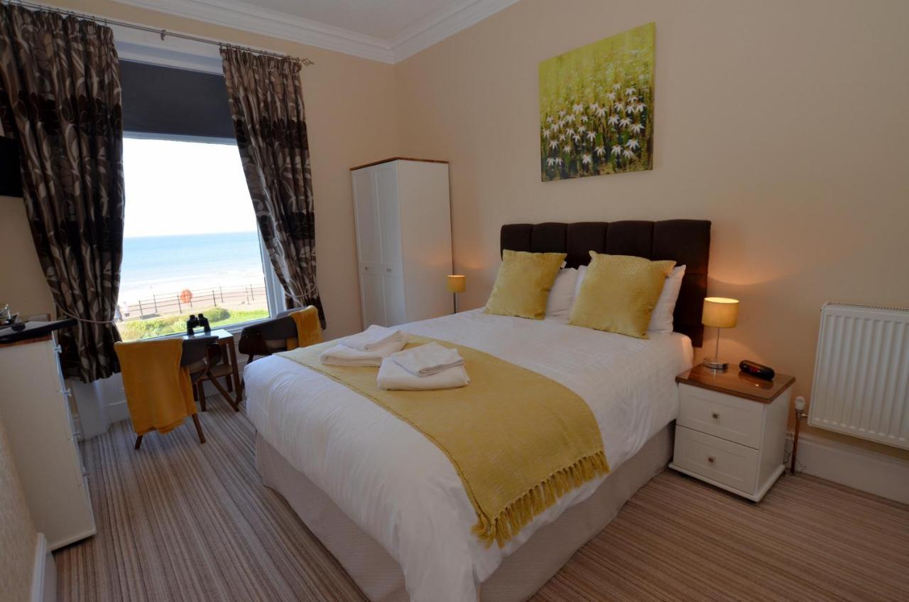 St. Hilary Guest House Llandudno Bagian luar foto