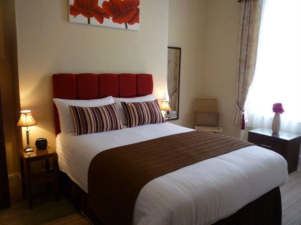 St. Hilary Guest House Llandudno Bagian luar foto